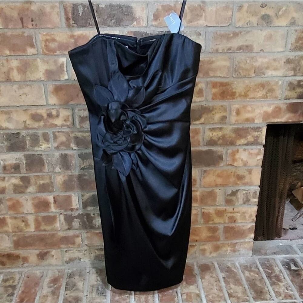 New London Times flower bodycon little black dress
